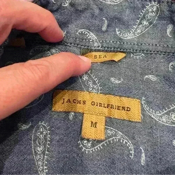 Jachs girlfriend size medium snap button down flannel - Picture 5 of 8